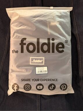 Foldie Travel Bag in Navy Blue - the foldie